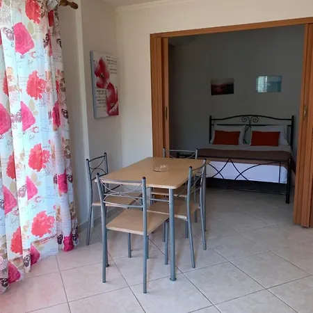Niki's Daire